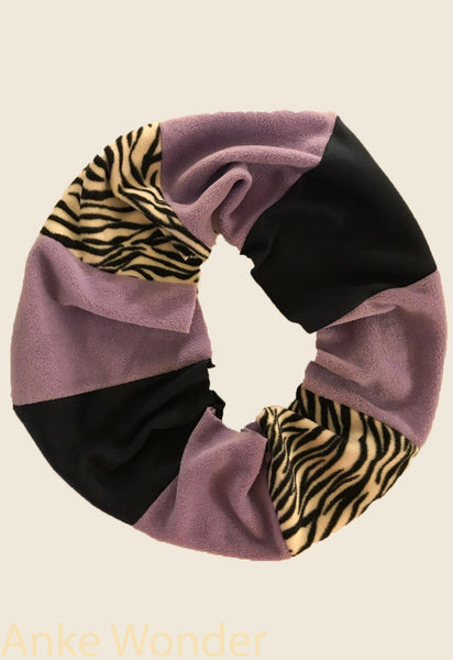 Women´s Infinity Scarf - Purple, Blue, Tiger-Patterned - Anke Wonder