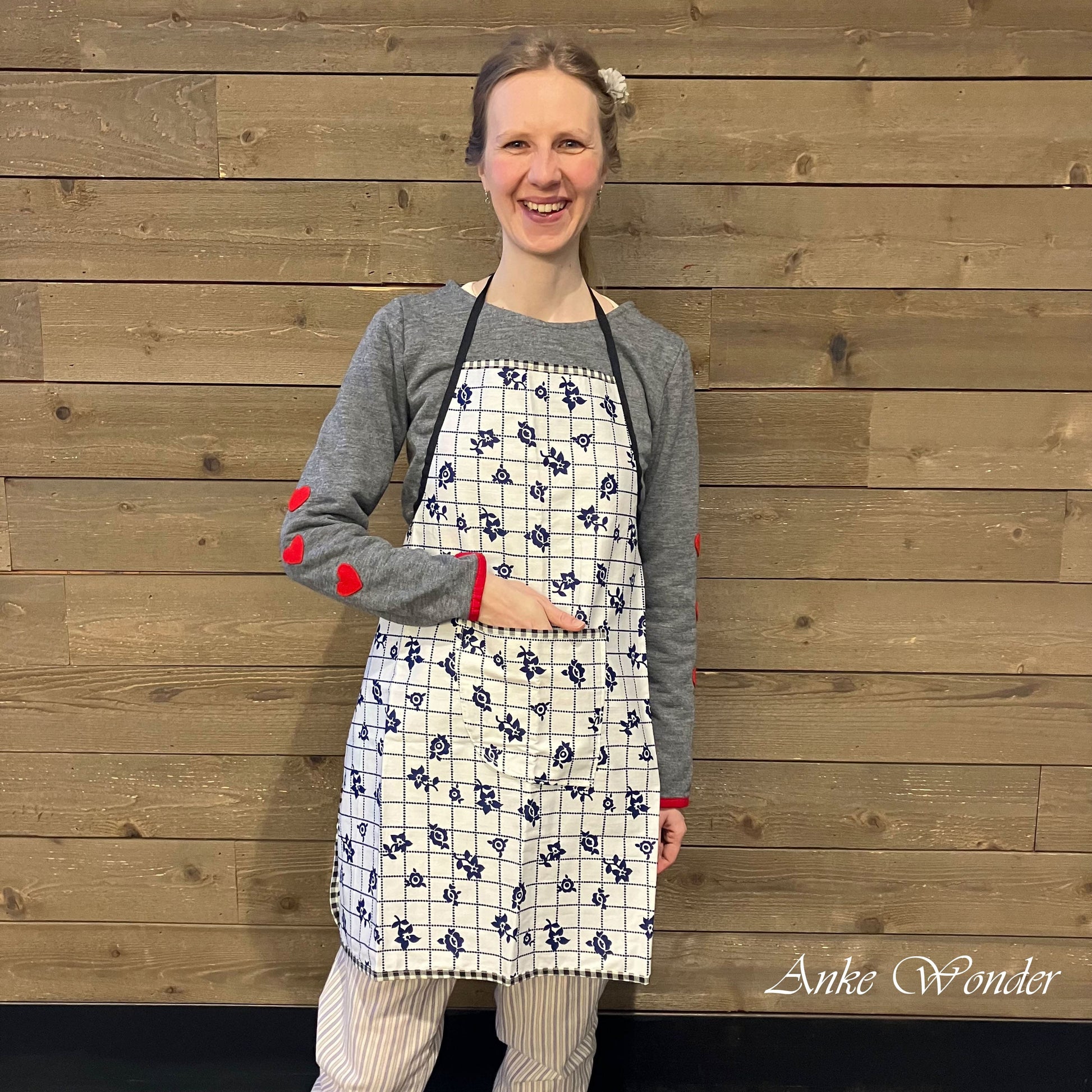 Blue Floral Print Cotton Kitchen Apron with Pocket - Anke Wonder LLC