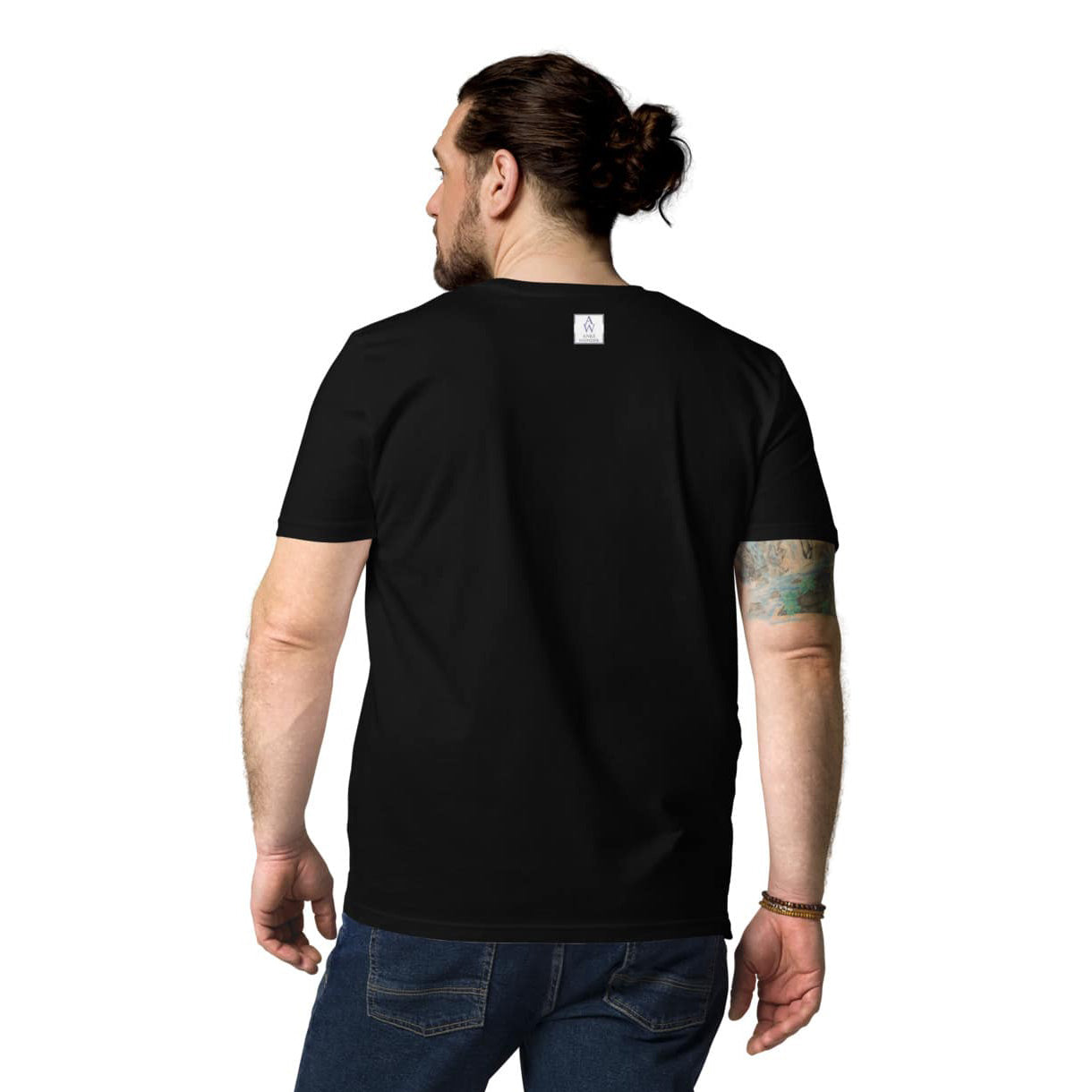 Back of men's black organic cotton t-shirt with Anke Wonder branding, showing the comfortable fit.