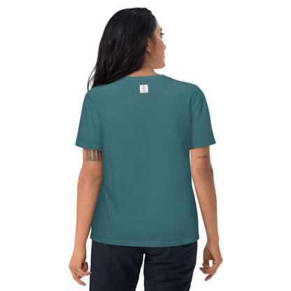 Woman showing the backside of the organic cotton t-shirt in stargazer color, highlighting the neck label and fit.
