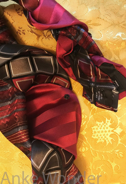 Women's Necktie Red Weaving Design - Anke Wonder
